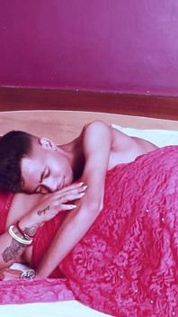 18yr Tailor Boy Tricked Sex with Nri Rich Wife! Desi Naughty Wife