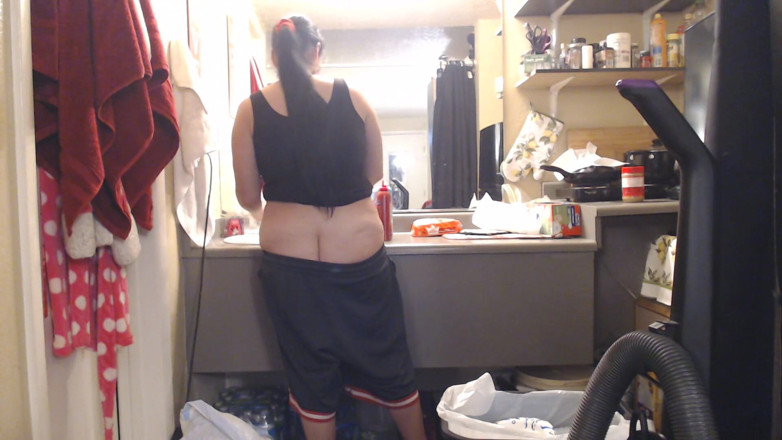 Abby Anna: Basketball short sagging cleaning