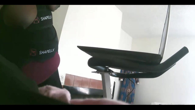 His Queen Suga: Soms ga ik live en gebeuren spuiten ...