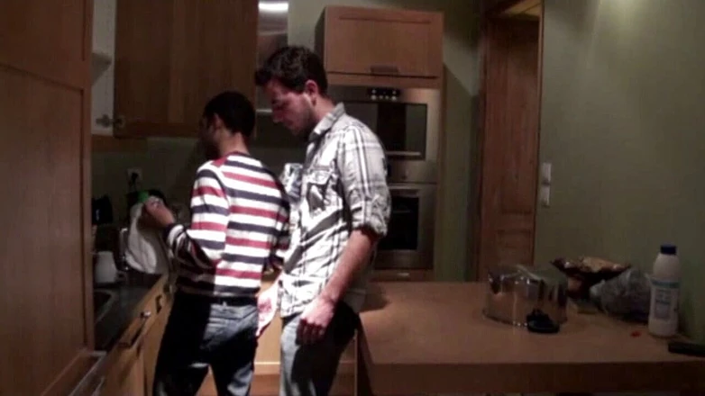 YOUNG FRENCH DUDES FUCKERS: Young Latino fucked by his friend can the kitchen