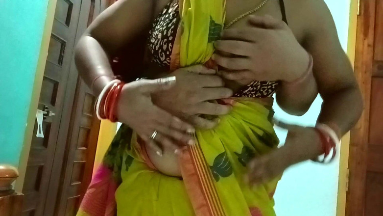 Popmini: Tamil Mallu Village Vysokoškolská učitelka Sandhya Tvrdý sex se studentem...