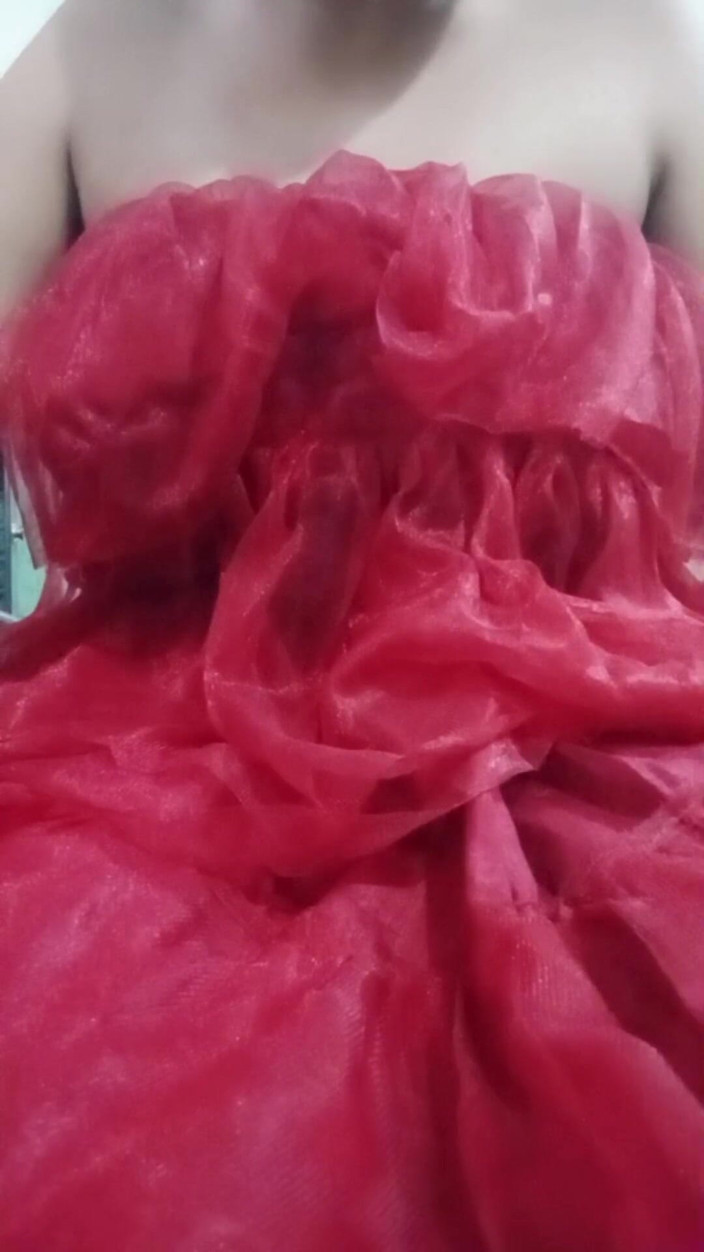 Gaurisissy: लाल लेहेंगा में भारतीय गे क्रॉसड्रेसर गौरीसिसी असली xxx घर का बना सेक्स