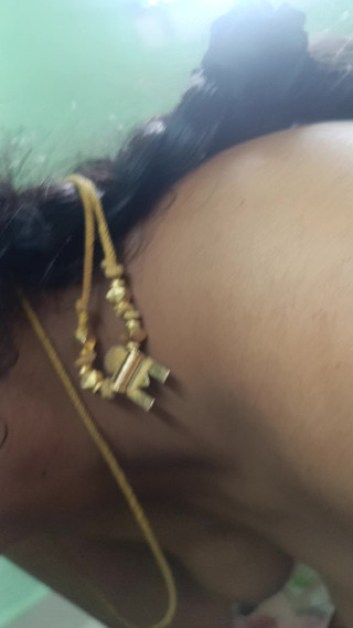 Inba: Posición trasera romance en cama