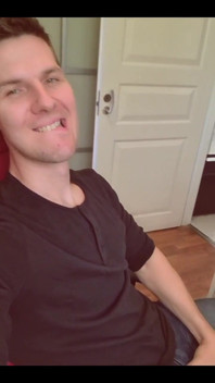 This Is How I Look While Online