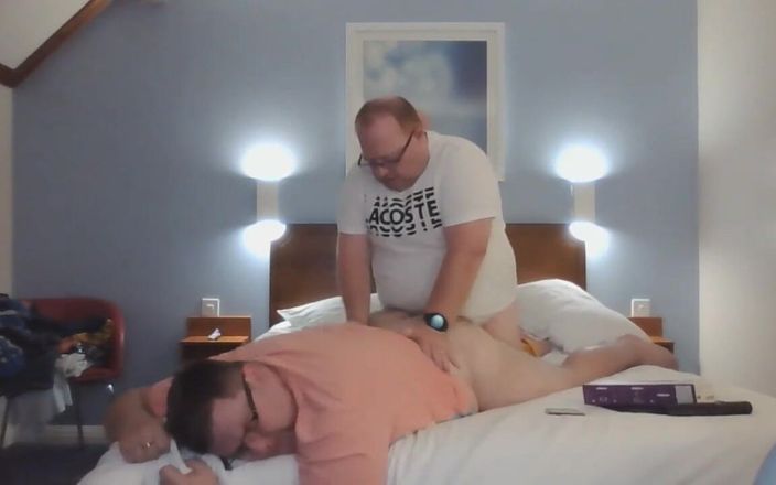 brummieboi89: Papá se corre en hijastro en hotel Portsmouth