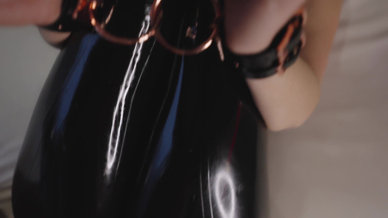 Secret Crush: Secretcrush4k - Oui maître, je vais être ton esclave en latex !