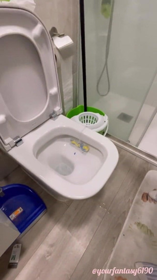 Your fantasy studio: Try to pee like a guy
