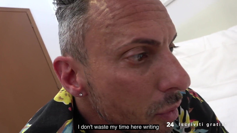 SESSO-24ORE: Wtf! Za jej plecami! Zdradza żonę, gdy pracuje! (Porno z Włoch)
