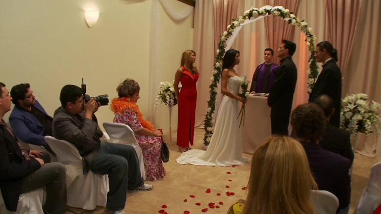 Chica Suicida DVD: Cindy Hope Fucks A Stranger Right Before She Gets Married!