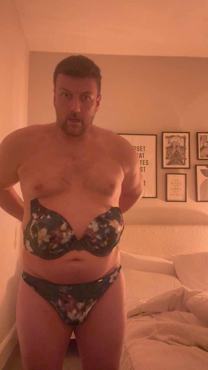Jeffry: Horny Man in Bathroom