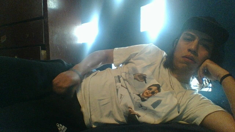 AlexAlejandro13: Sunt pe punctul de a ejacula