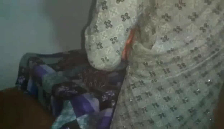 Bhabhi: Bhabhi Hot Chudai Video část 1