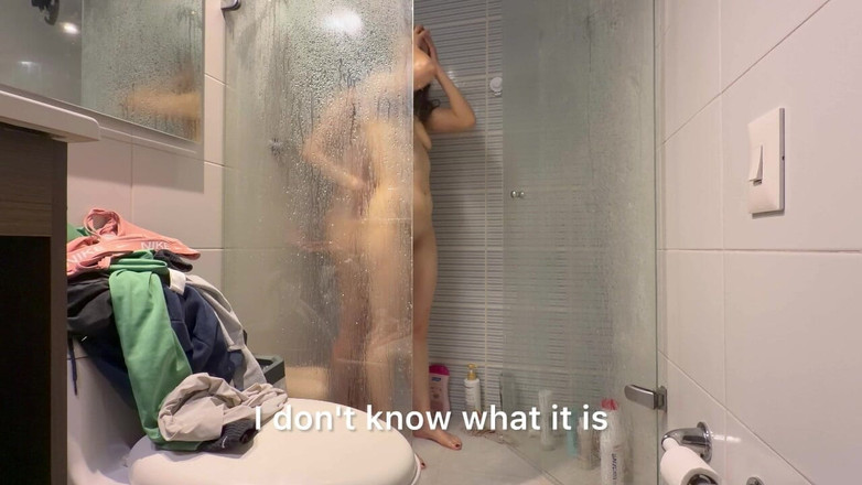 scarlettandc: Hraní si s naší sexy panenkou