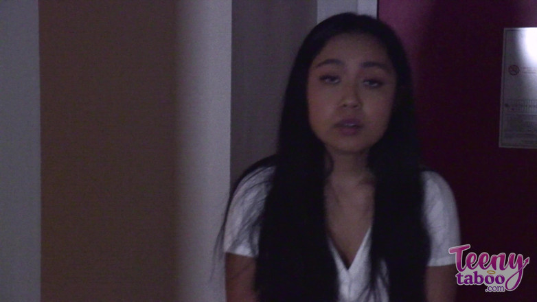 Teenytaboo: Pelajar creampie Luna Mills