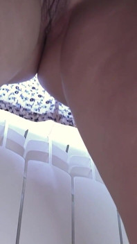 MILF Stepsister Wear No Panties and I Could See Her Juicy Pussy