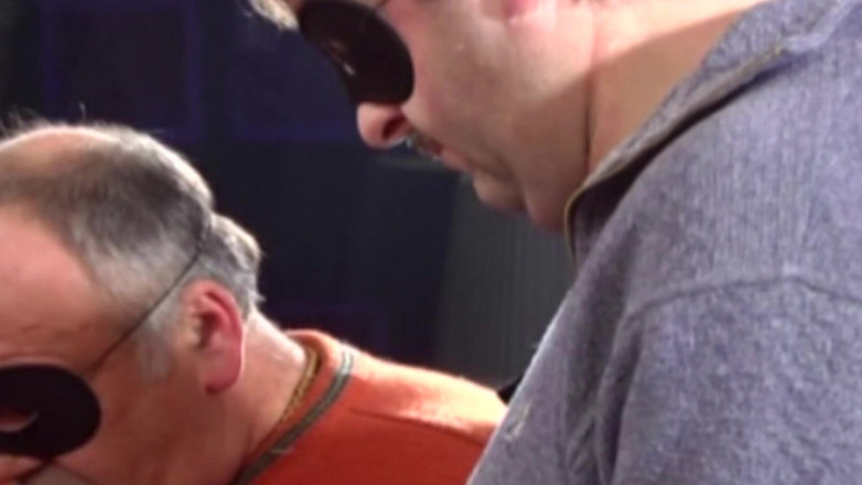 German Amateur Videos: Alman striptizci kızlar partide yarak emiyor