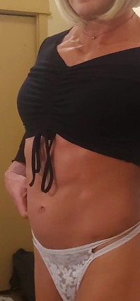 Ragazza trans missy che fuma sexy
