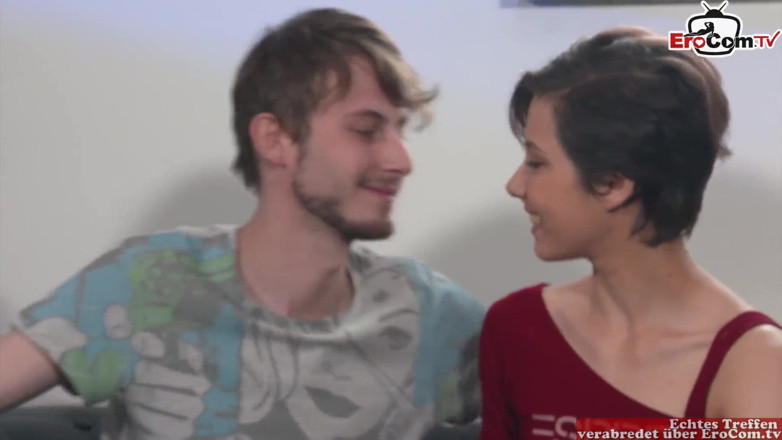 EroCom: Real jovem casal no casting pornô amador alemão
