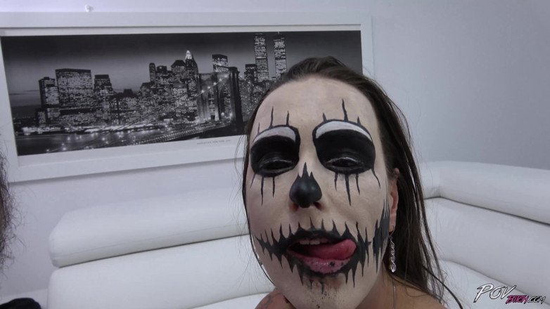 POV Bitch: Maskovaná žena v sexy oblečení tvrdě pronikla do análu
