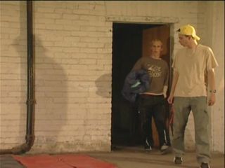 Skater Boys Studio: Немецкая фигуристка трахается в подвале