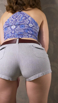 Amateur MILF in Tight Shorts and Full Back Panties Tease Visible Panty Line