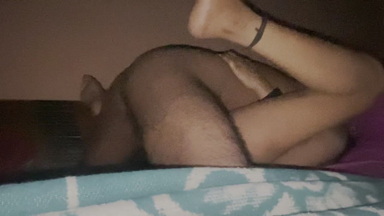 Sexy taniya ki Chut dekho or sexy pose bhi: Futai pe la spate cu lovituri dure și ejaculare