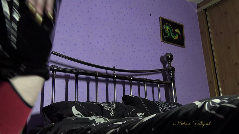 Mxtress Valleycat: Stocking Tease, Penolakan dan Keinginan