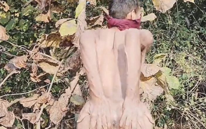 Tani: Nackter tanz im wald abspritzen