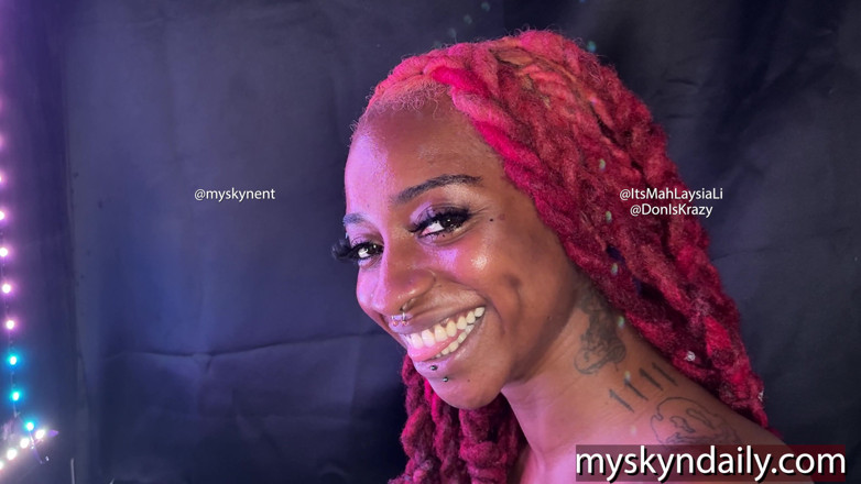 MySkyn Entertainment: La capra gola prende un grosso cazzo nero