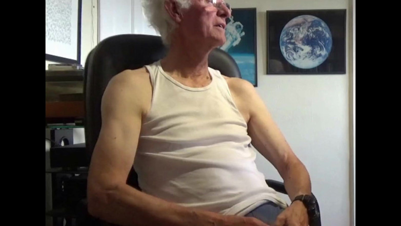 bigears: Pertunjukan pribadi dan muncrat