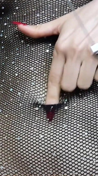 Red Nails, Belly Button and Abs to Mesmerize You