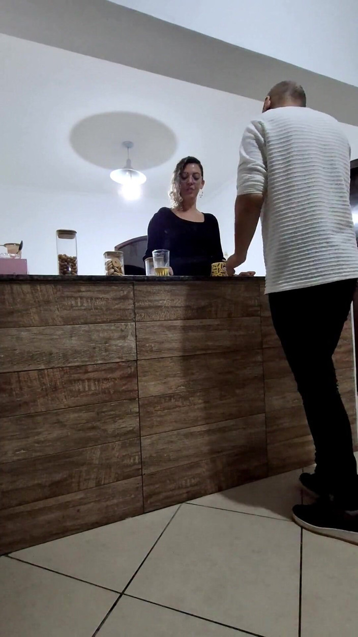 Gabi SweetCouplesStories: Zdradza męża z Nieznajomym w barze, ale tylko anal.
