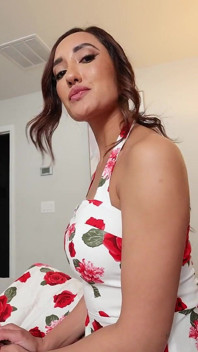 Accidentally Touched My Step Mom - Chloe Amour
