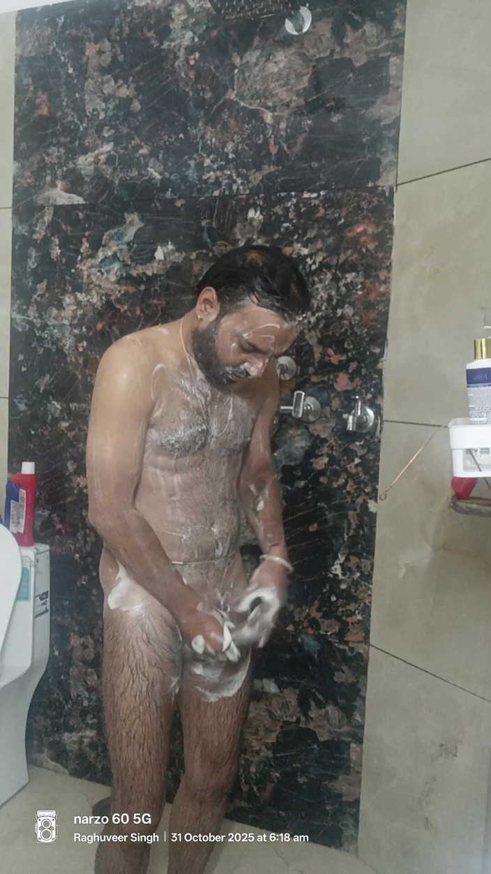 Rajasthani-old-lover: Cerita seks dengan ayah tiri dan pakcik tiri