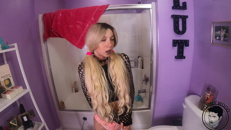 Tommy Wood XXX: Enteada Deal - Kenzie Reeves