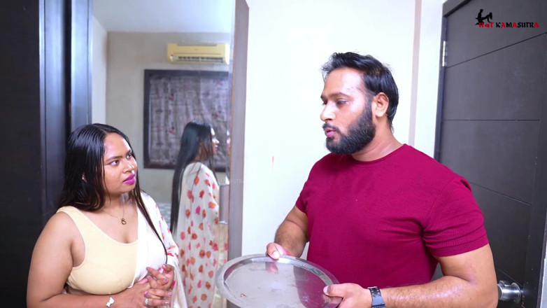HOTKAMASUTRA: Tetek bhabhi desi India yang paling cantik ditekan dan dikongkek...