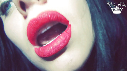 Goddess Misha Goldy: Růžová rtěnka je vaše slabé místo