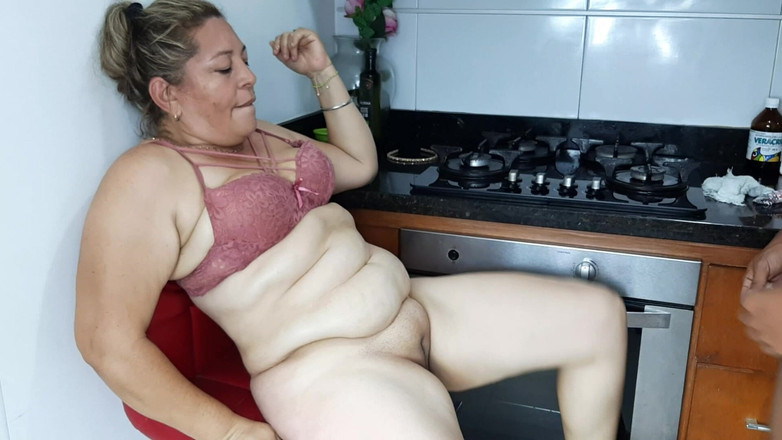 Miller Family: Incontro sessuale con la miLF - lei lo adora quando le...