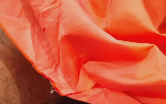Satin And Silky: Saten ipek elle muamele porno - saten ipeksi turuncu takım yarak...