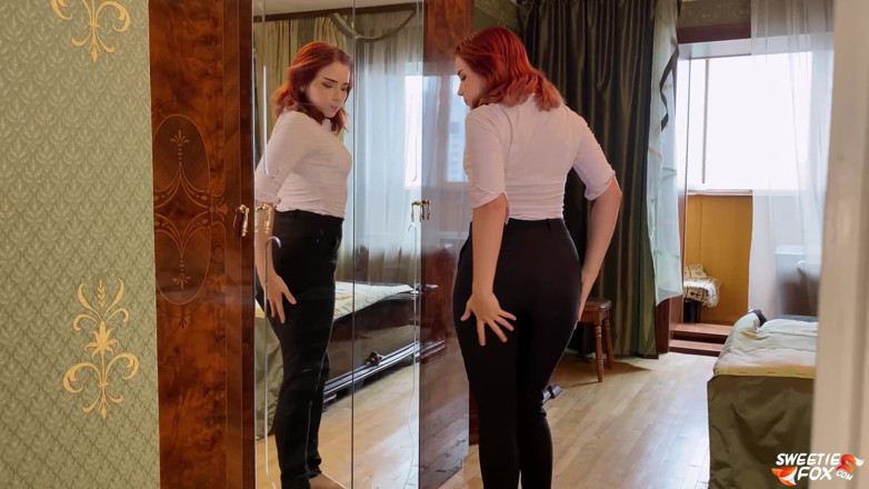 Sweetie Fox: 퇴근 후 얼굴에 사정할 때 마누라의 친구를 따먹어