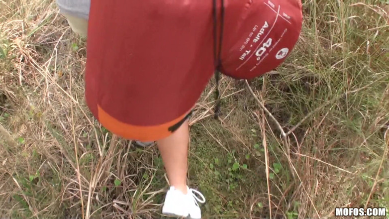 I know that girl: Znam tamtą dziewczynę - camping aint łatwy ani głębokie gardło kutas