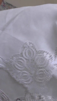 Abspritzen auf meine spitzen-handkerchiefs - Lady Victoria Valente