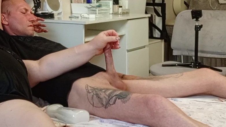 Zona901: La matrigna mi toglie il cazzo duro prima della sborrata