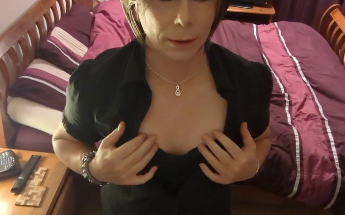 NikkiGee: Strumpor, Knickers &amp;klackar