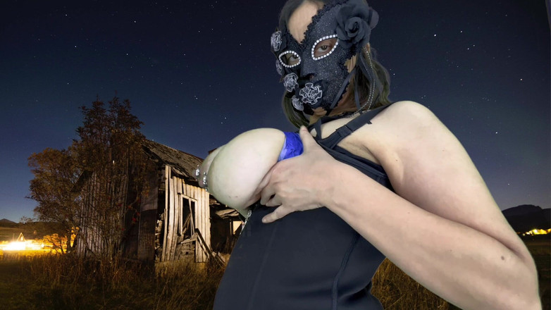 VeeVee Vixen: Hucow Memerah Puting Berdering