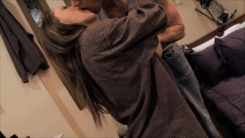 Size Queens: Memek cewek seksi dengan toket besar ini dientot habis-habisan sama...