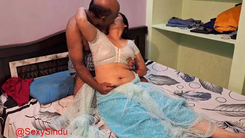 Sexy sindu: Bhabhi India berhubungan seks dengan saree dengan pria berusia 50 tahun