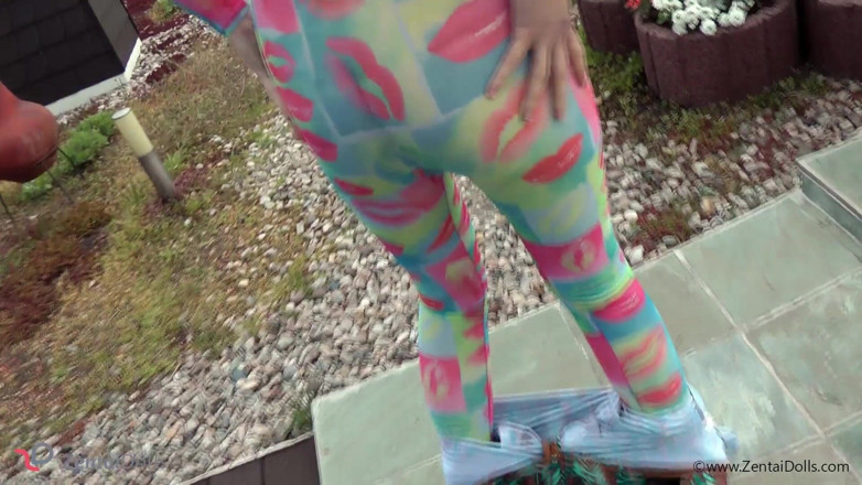 ZentaiDolls: Avvolta in Zentai