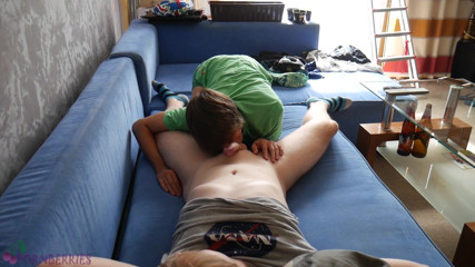 Ethan Alex: Twink-bursch gibt mir süßen blowjob