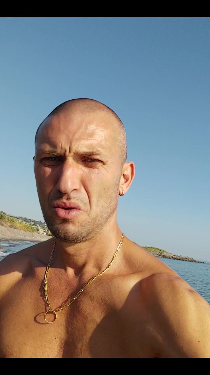 Boy jerking off: Morning Walk on the Beach